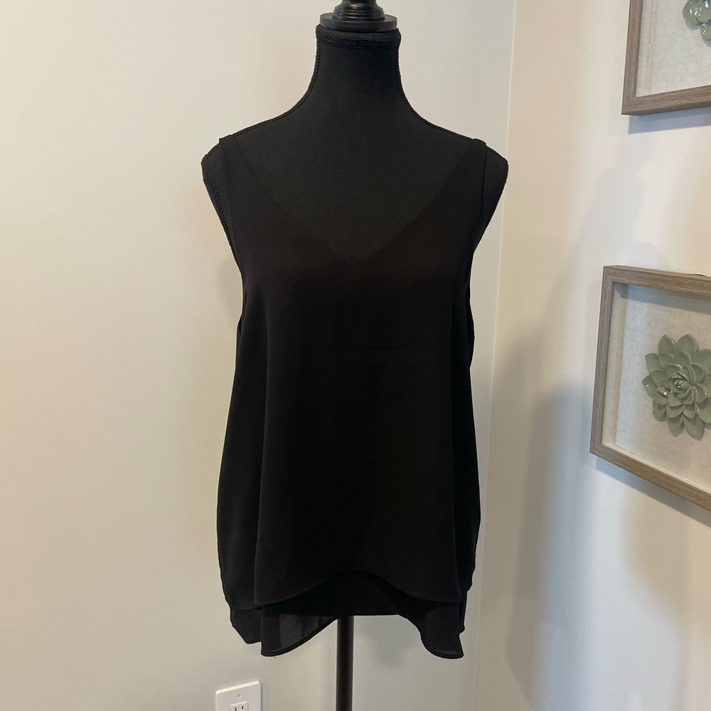 Never Worn! Reitmans Layered Hem Sleeveless Oversized Blouse